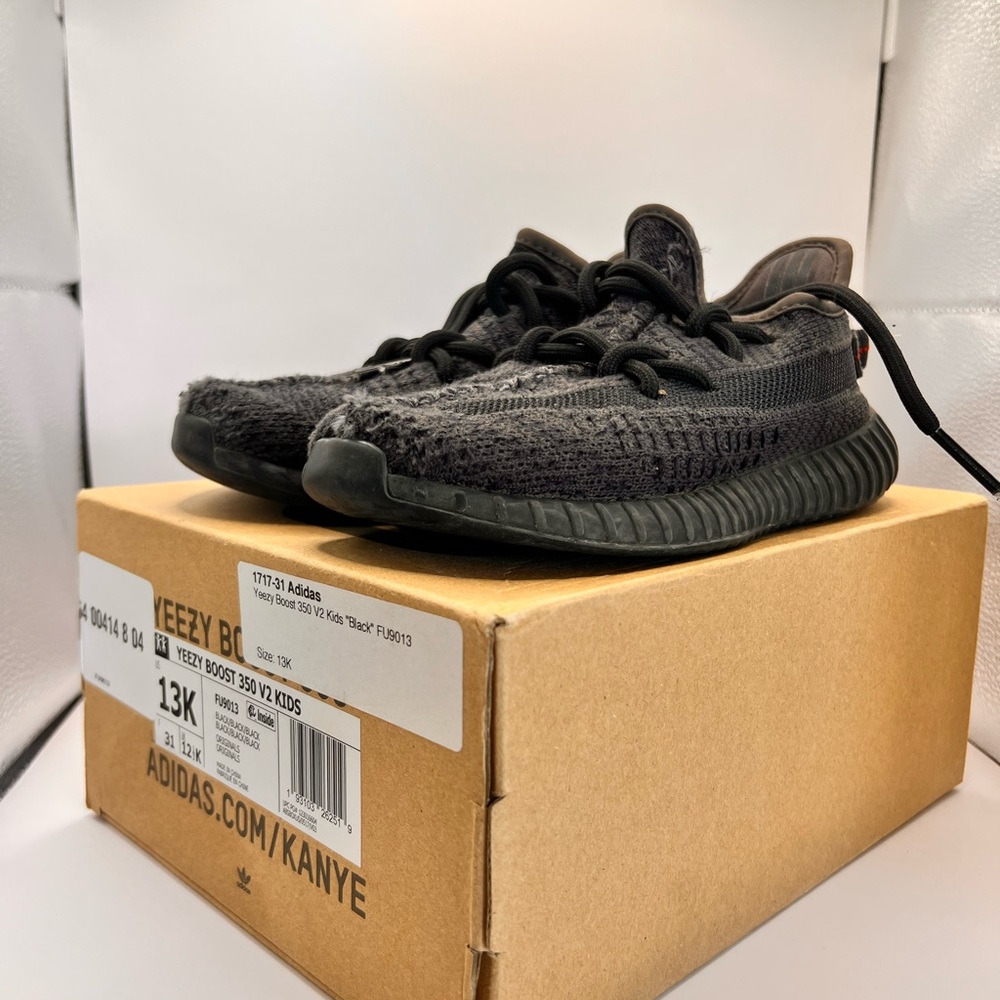 KIDS YEEZY BOOST, size 13 - Picture 4 of 5